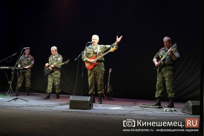 В Кинешме вновь спели легендарные «Голубые береты» фото 11