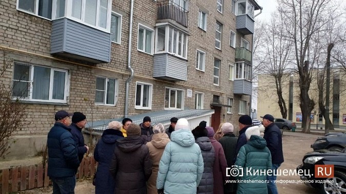 Жители многоэтажки в центре Кинешмы в отчаянии: Новый год они встретят без газа и горячей воды фото 4