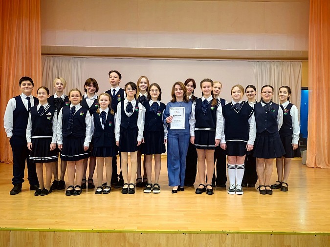 Хор кинешемской гимназии - Лауреат окружного этапа Всероссийского фестиваля школьных фото 2