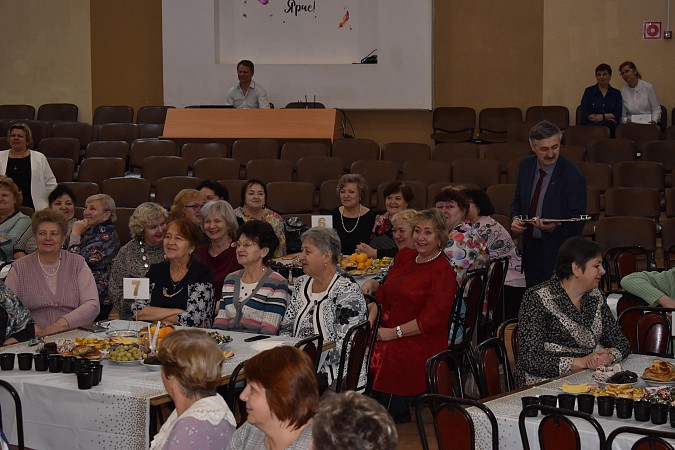 В Кинешме чествовали ветеранов педагогического труда фото 11