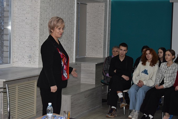 Кинешемская молодежь встретилась с уполномоченным по правам человека в Ивановской области фото 3