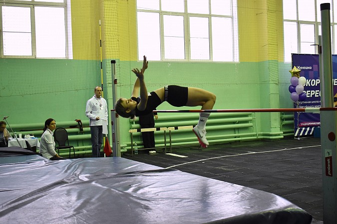 В Кинешме прошли традиционные соревнования по прыжкам в высоту «Покорение Эвереста» фото 7