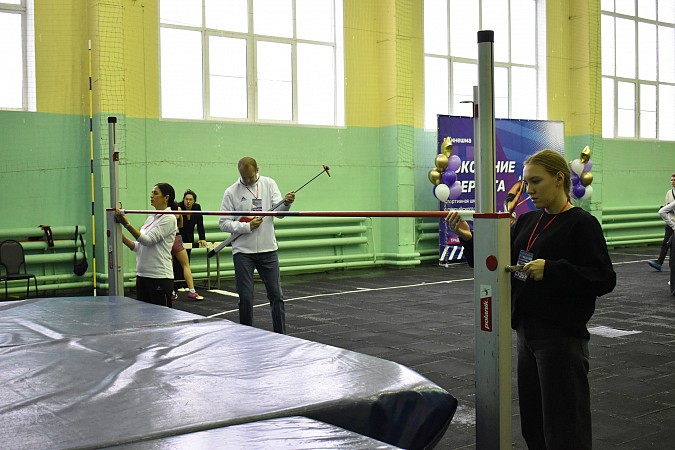 В Кинешме прошли традиционные соревнования по прыжкам в высоту «Покорение Эвереста» фото 6