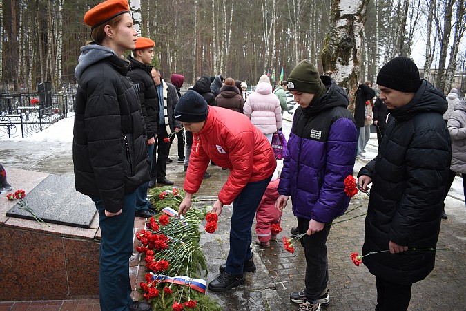 В Кинешме в День Неизвестного солдата прошли памятные мероприятия фото 3