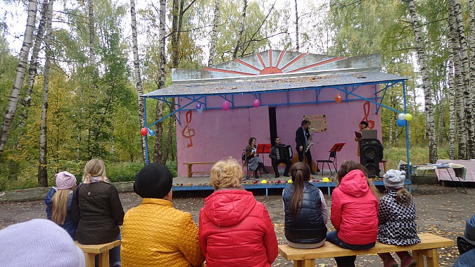 Жители микрорайона «Томна» устроили концерт фото 5