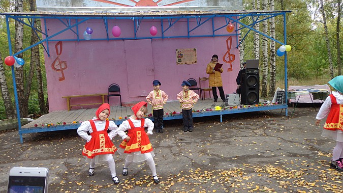 Жители микрорайона «Томна» устроили концерт фото 9