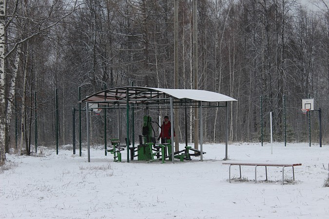 В парке у КЮМа и в сквере на пересечении улиц Правды и Менделеева появилось освещение фото 2