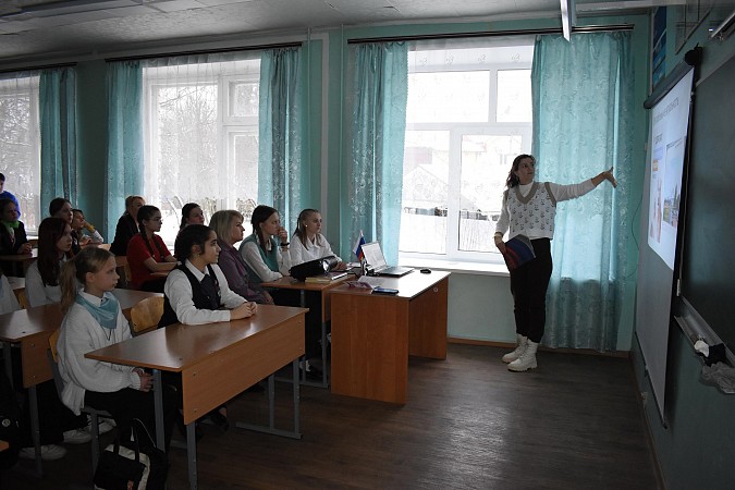 В Кинешме состоялся городской форум волонтеров-школьников «Вектор добра» фото 6