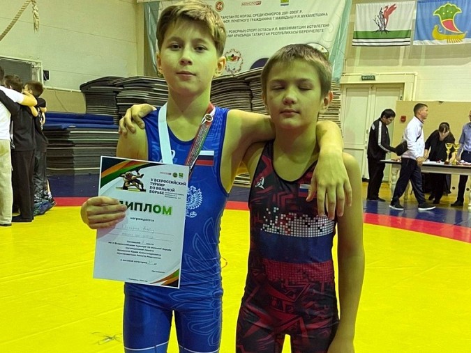 Давид Шигорин завоевал серебряную медаль на Всероссийском турнире по вольной борьбе фото 3