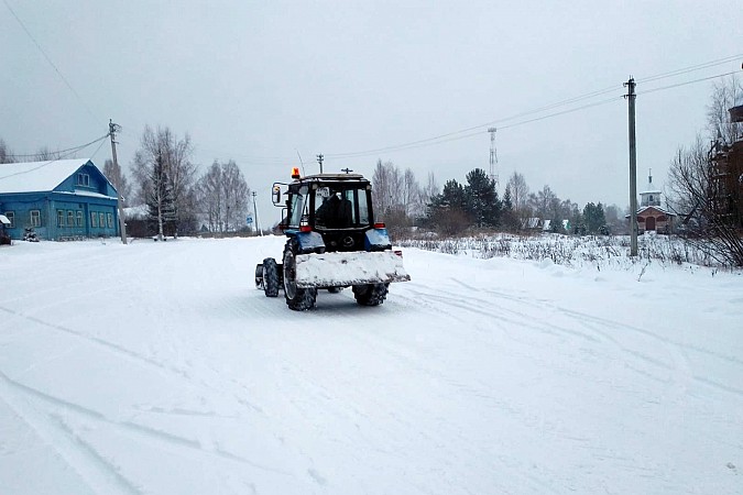 В Кинешемском районе устраняют последствия снегопада фото 3
