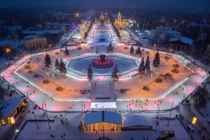 Каток на ВДНХ (2016). Фото пресс-центр правительства России