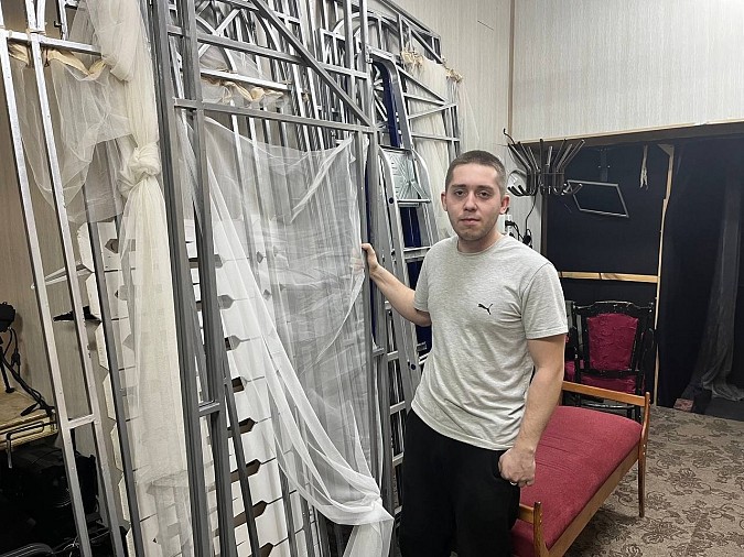 Закулисье нового спектакля Кинешемского театра «Одесские грёзы. День из жизни артиста Мартынова» фото 4