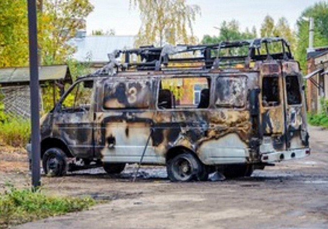 Выгорел весь автопарк санавиации Ивановской областной больницы фото 4