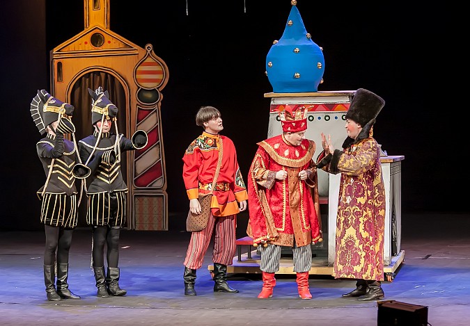 В Кинешемском театре состоялась премьера сказки «Конёк-Горбунок» фото 8