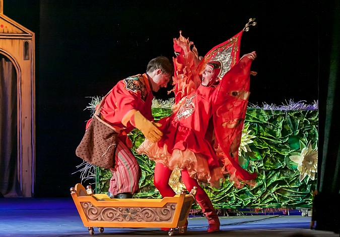 В Кинешемском театре состоялась премьера сказки «Конёк-Горбунок» фото 7