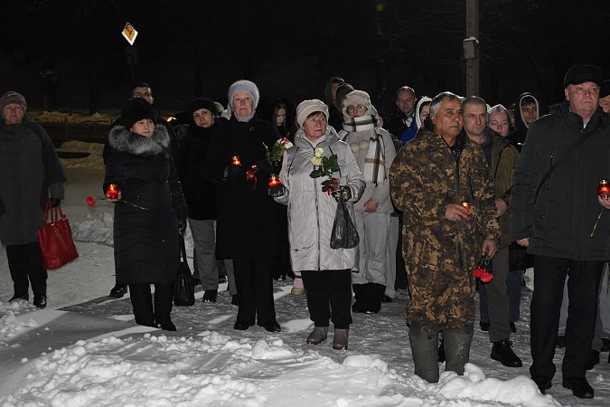 В Кинешме зажгли свечи в память о 45-й годовщине ввода советских войск в Афганистан фото 4