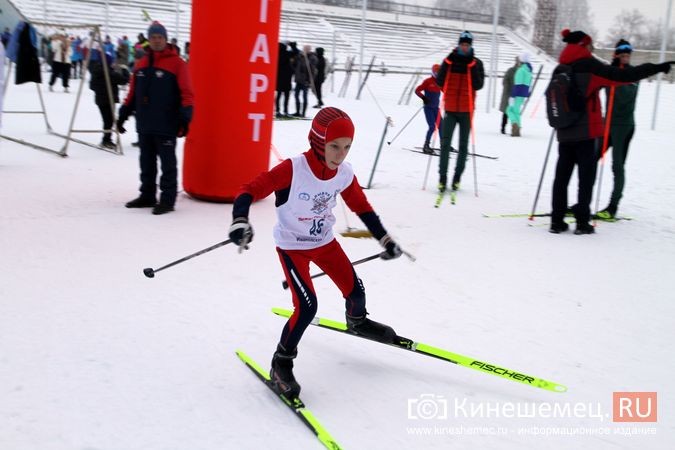 Лыжники Кинешмы проводили 2024 год «Новогодней гонкой» фото 12