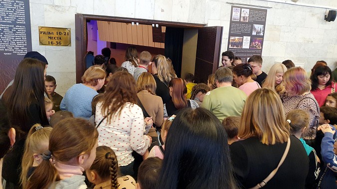 В Кинешемском театре состоялась благотворительная елка фото 19