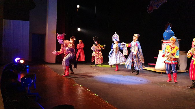 В Кинешемском театре состоялась благотворительная елка фото 28