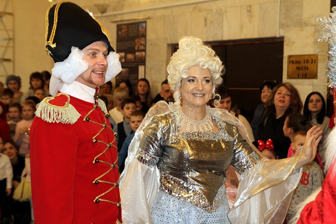 В Кинешемском театре состоялась благотворительная елка фото 7