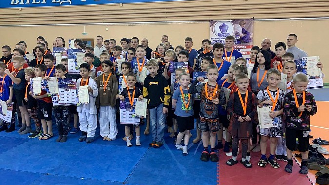 Кинешемские спортсмены завоевали награды новогоднего турнира по панкратиону фото 2