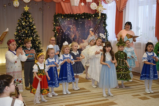 В Кинешме состоялся детский фестиваль «Рождества волшебные мгновения» фото 2
