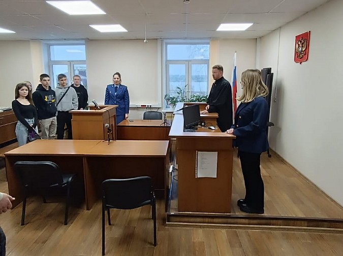 В 2024 году Кинешемская прокуратура провела 325 мероприятий по правовому просвещению фото 5