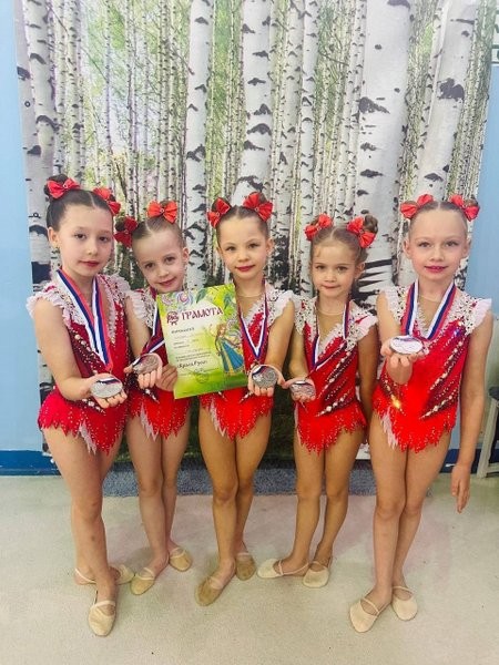 Кинешемские гимнастки успешно выступили на Всероссийских соревнованиях фото 2
