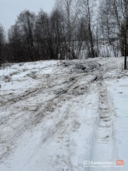 В Кинешемском парке вандалы в очередной раз испортили лыжную трассу фото 3