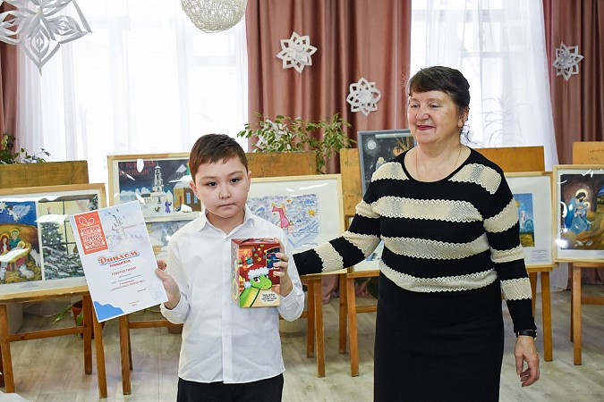 В Кинешме чествовали победителей фестиваля детского творчества «Рождественский подарок» фото 11