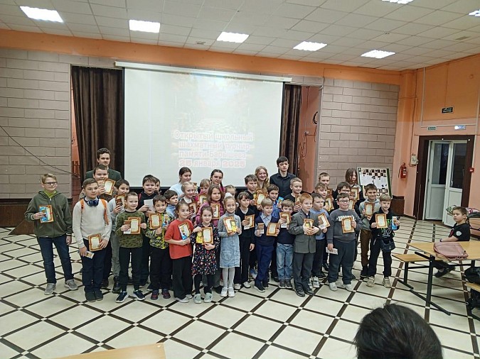 В Кинешме прошел школьный турнир по шахматам памяти разведчика Ильи Барышева фото 2