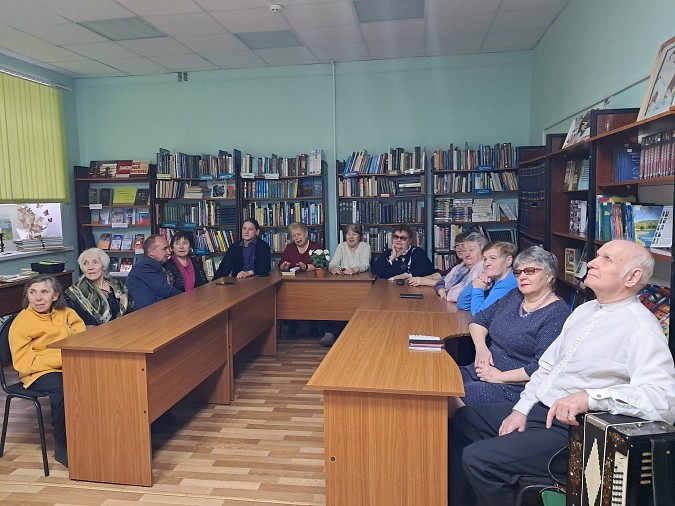 В клубе «Милосердие» прошел вечер, посвященный творчеству композиторов Дунаевских фото 2