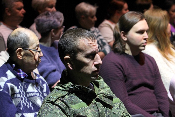 Кинешемский театр представил на большой сцене спектакль о великом актере Мартынове фото 3