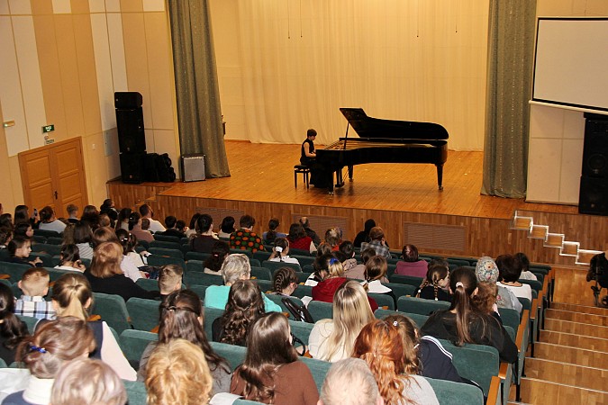 В Кинешме выступила лауреат международных конкурсов пианистка Дарья Ионкина фото 6