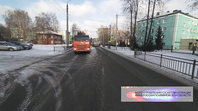 На улице Юрьевецкой 29-летняя девушка попала под колеса крана-манипуятора фото 2