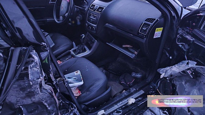 В лобовом столкновении двух иномарок в Родниковском районе погиб мужчина фото 5