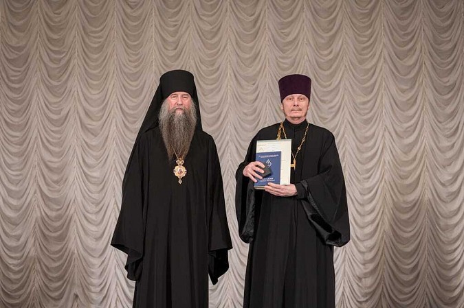 Клирики Кинешемской епархии получили дипломы Московской духовной академии фото 2
