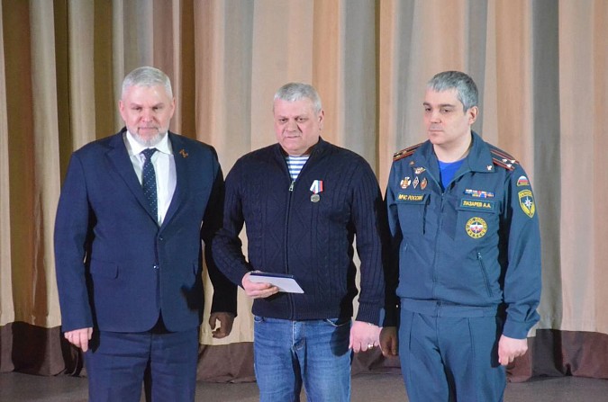 В Ивановской области вручили медали «Отец солдата» фото 3