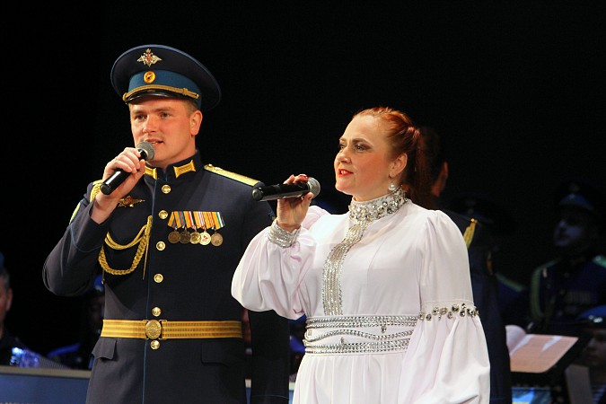 В Кинешме выступил легендарный Ансамбль песни и пляски ВДВ фото 34