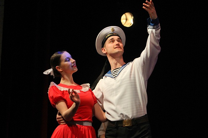 В Кинешме выступил легендарный Ансамбль песни и пляски ВДВ фото 5