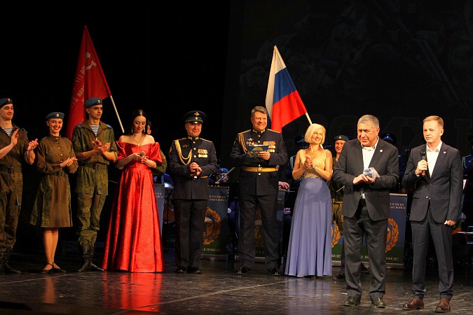 В Кинешме выступил легендарный Ансамбль песни и пляски ВДВ фото 39