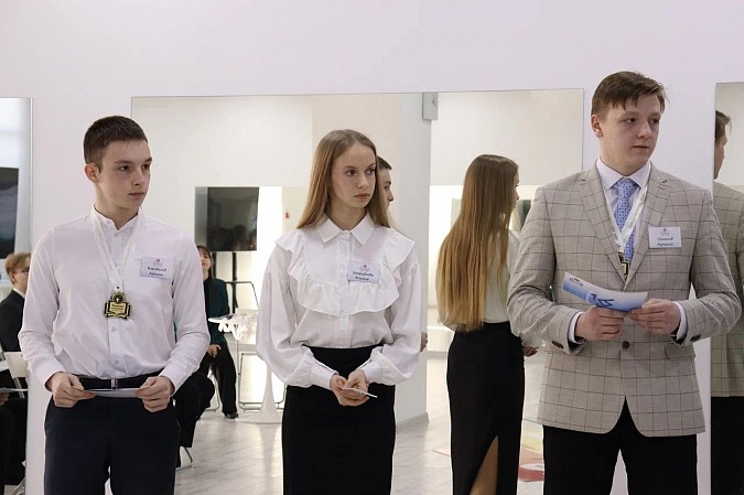 Учащиеся школы №17 прошли в финал гуманитарной олимпиады «Умницы и умники Ивановского края» фото 5