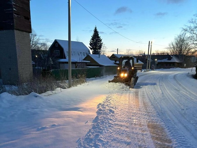 Дороги Кинешемского района расчищают от выпавшего снега фото 4