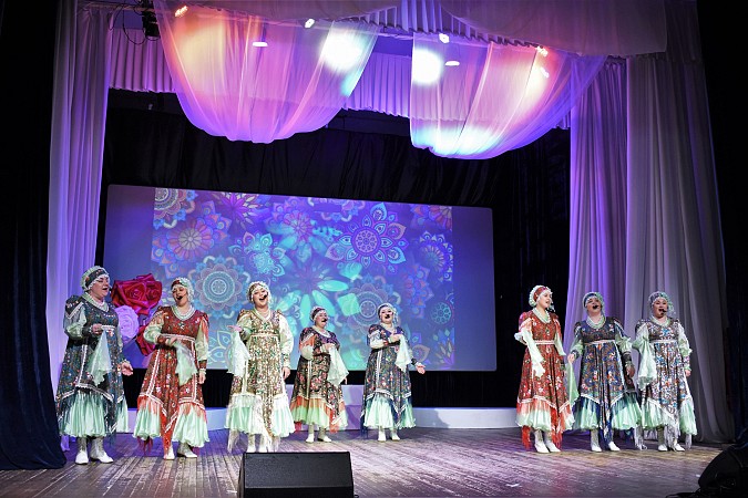 В Кинешме прошел большой праздничный концерт, посвященный 8 Марта фото 24