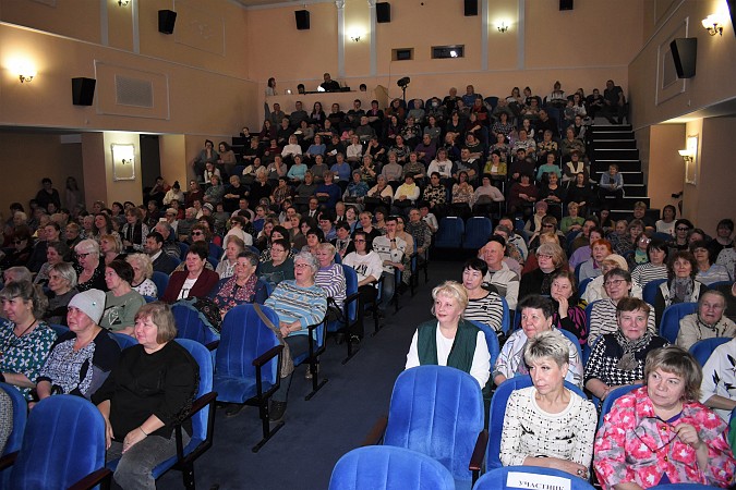 В Кинешме прошел большой праздничный концерт, посвященный 8 Марта фото 21