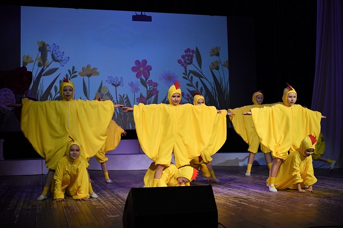 В Кинешме прошел большой праздничный концерт, посвященный 8 Марта фото 16