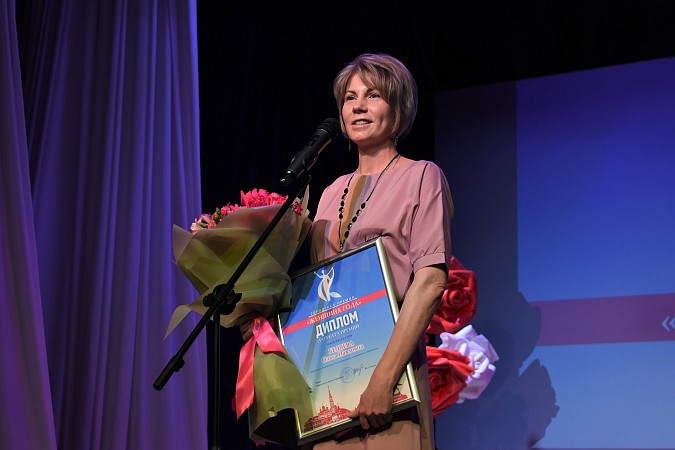 В Кинешме прошел большой праздничный концерт, посвященный 8 Марта фото 9