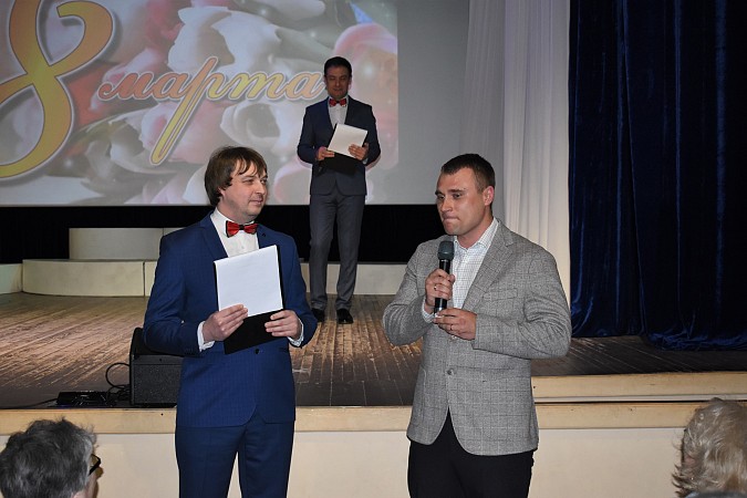 В Кинешме прошел большой праздничный концерт, посвященный 8 Марта фото 12