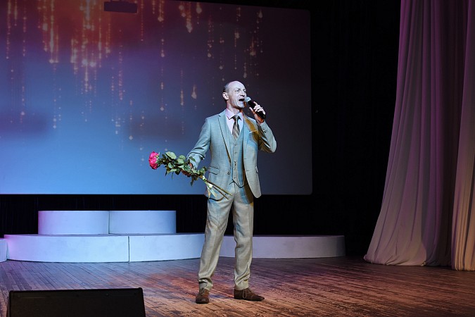 В Кинешме прошел большой праздничный концерт, посвященный 8 Марта фото 22