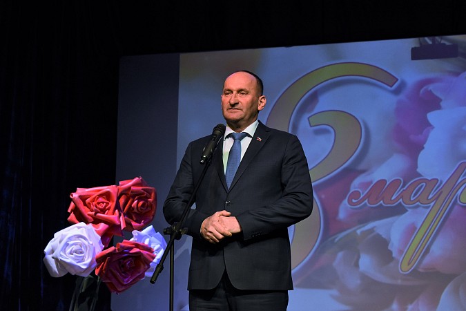 В Кинешме прошел большой праздничный концерт, посвященный 8 Марта фото 7